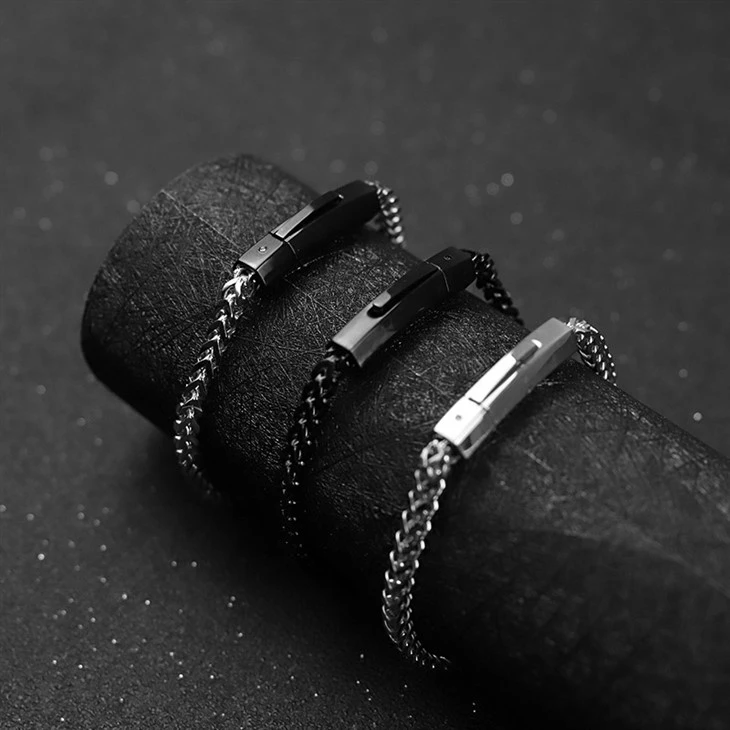 Herringbone Chain With Black Rectangular Plate And Zircon Accent Bracelet price Herringbone Chain With Black Rectangular Plate And Zircon Accent Bracelet price